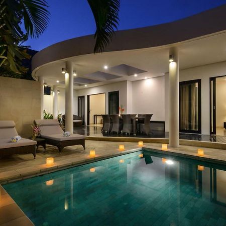 Villa Maharani Seminyak Kültér fotó